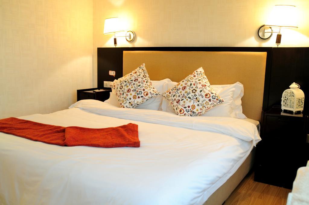 I Shangju Service Apartment Sanghaj Kültér fotó